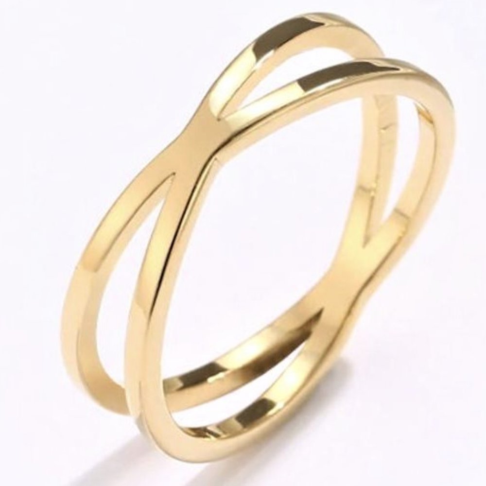 Bohemian Crisscross Gold Ring - Picture 1 of 3